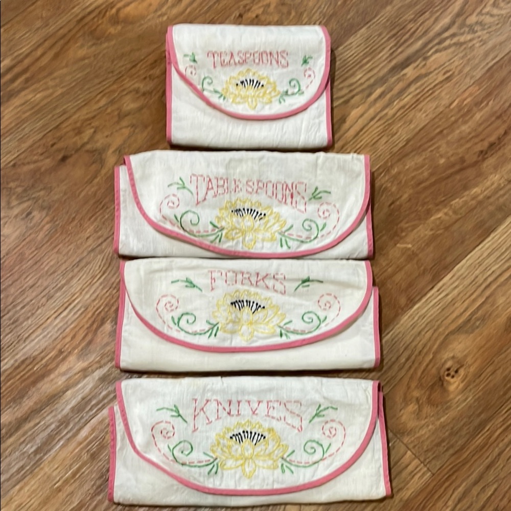 4 Embroidered Cutlery Silverware Rollup Linen Holders Storage Pouches
